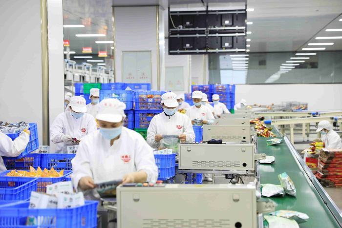 螺蛳粉企业生产线。广西柳州市鱼峰区委宣传部供图