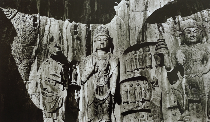 《龙门石窟》银盐原底印相 ，氯化银银盐印相纸，2018年