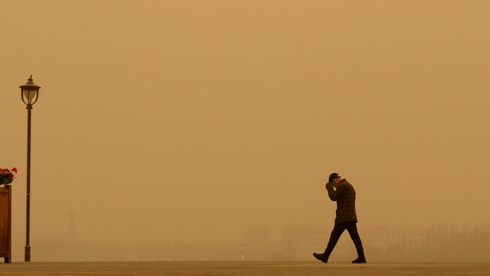 　2023年3月22日，黑龙江哈尔滨迎来今年最大一场沙尘暴。城区黄沙灰尘弥漫，灰蒙蒙如在降雪。