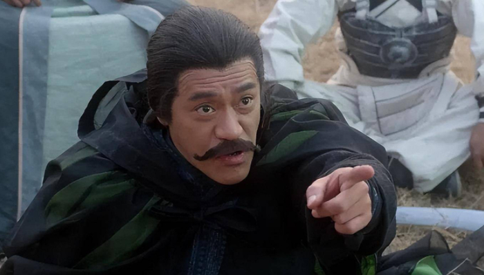 吴耀汉在《倚天屠龙记之魔教教主》里饰演青翼蝠王韦一笑