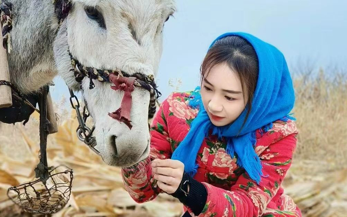 从事兽医行业的白婳。受访者供图