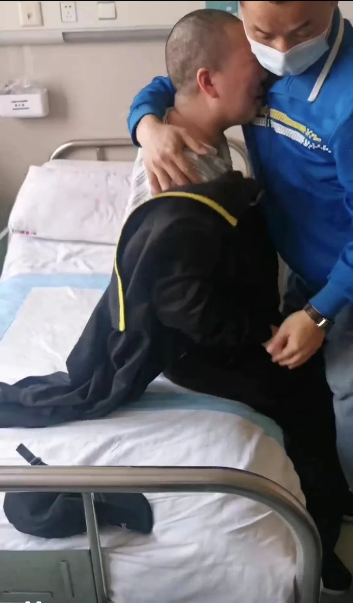 受害人谢女士重伤二期，需要家人悉心照顾。