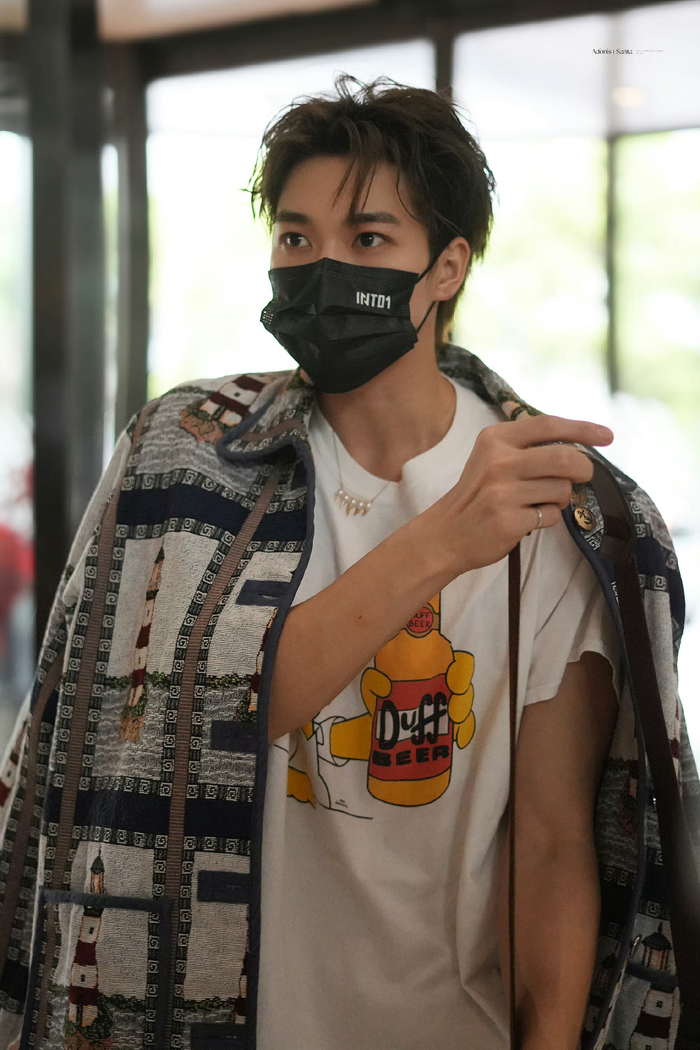 丨赞多透露INTO1上海演唱会在准备惊喜……|INTO1|赞多_新浪新闻