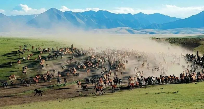 　　▲黑水国早期居民羌人生活过的祁连山区域。（图片来源：张掖市旅游局）