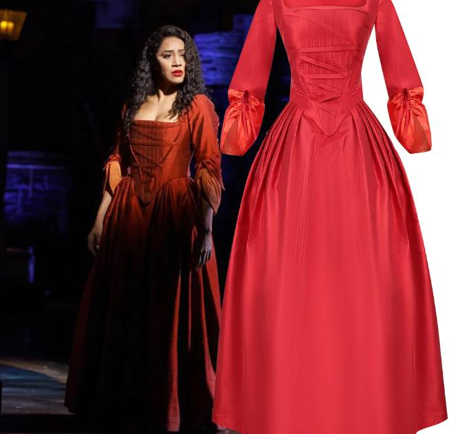 玛利亚·雷诺兹的舞台形象及红裙