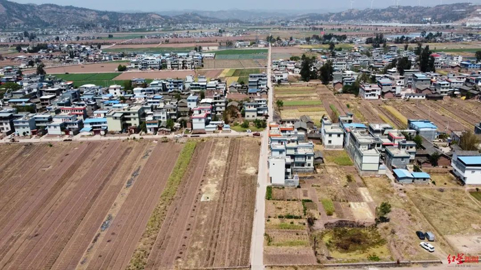 李柱友冒充他人身份信息，在姚安县某村娶妻生子