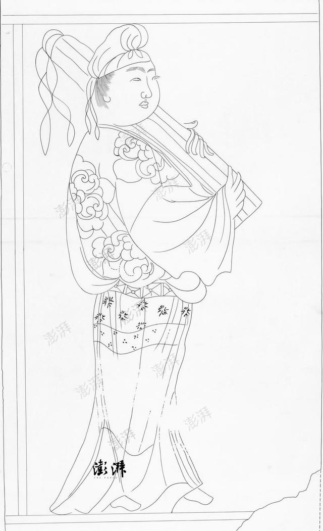 图5 男装侍女肩扛古琴站立，身穿团花阔袖长袍，腰系革带，脚穿尖头平履