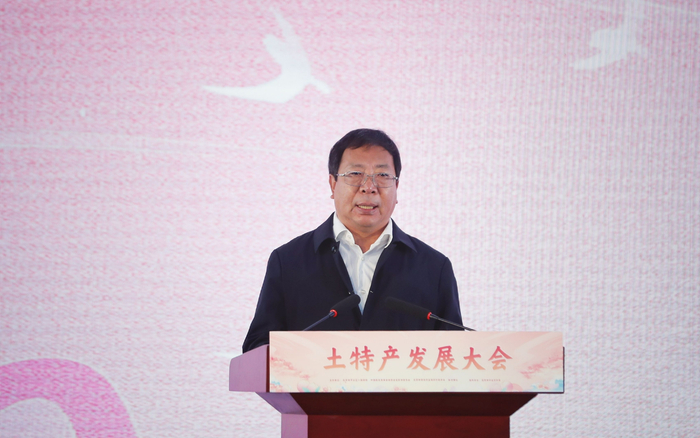 农业农村部乡村产业发展司二级巡视员陈建光，在平谷“土特产”发展大会上发表演讲。新京报记者 薛珺 摄