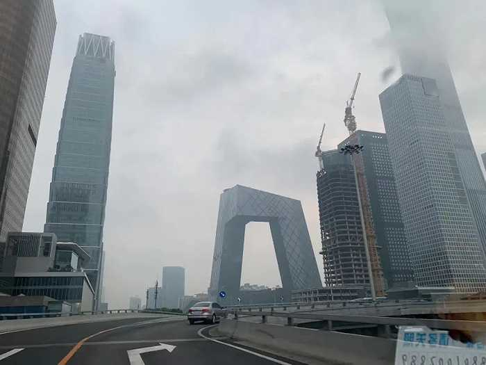 *阿龙离开北京时拍摄的国贸