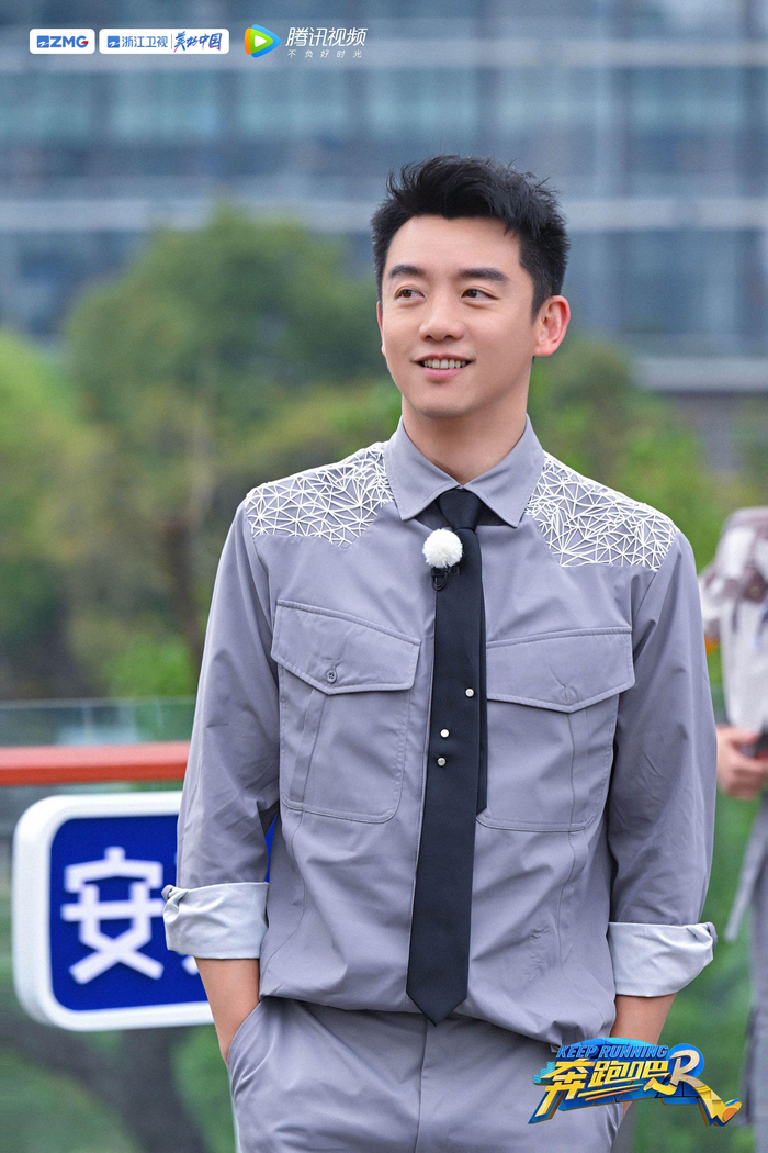 奔跑家族@李晨 @angelababy @郑恺 @沙溢 @白鹿my