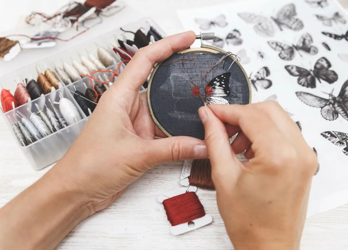 为小众爱好买单的年轻人。