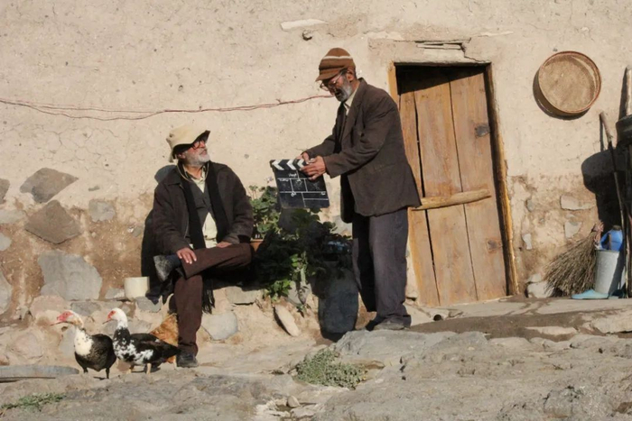 《不育的村庄》剧照