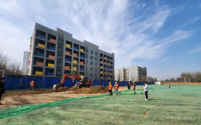 北京理工大学附属实验学校高中部项目施工现场。北京市发改委供图