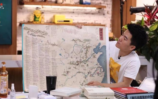 看东方臻选直播，主要为了听知识。/直播截图