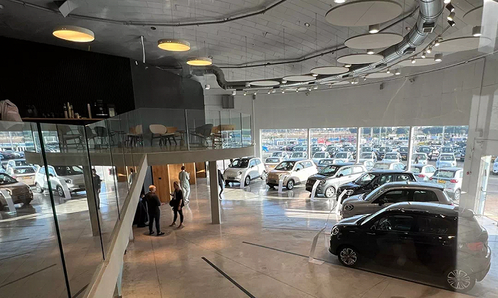 零跑汽车门店，图源零跑汽车公众号