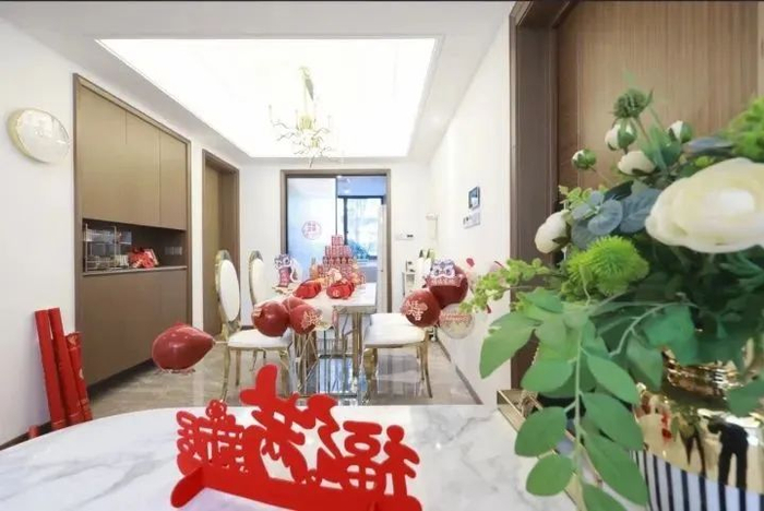 2023年除夕夜在新家度过 受访者供图