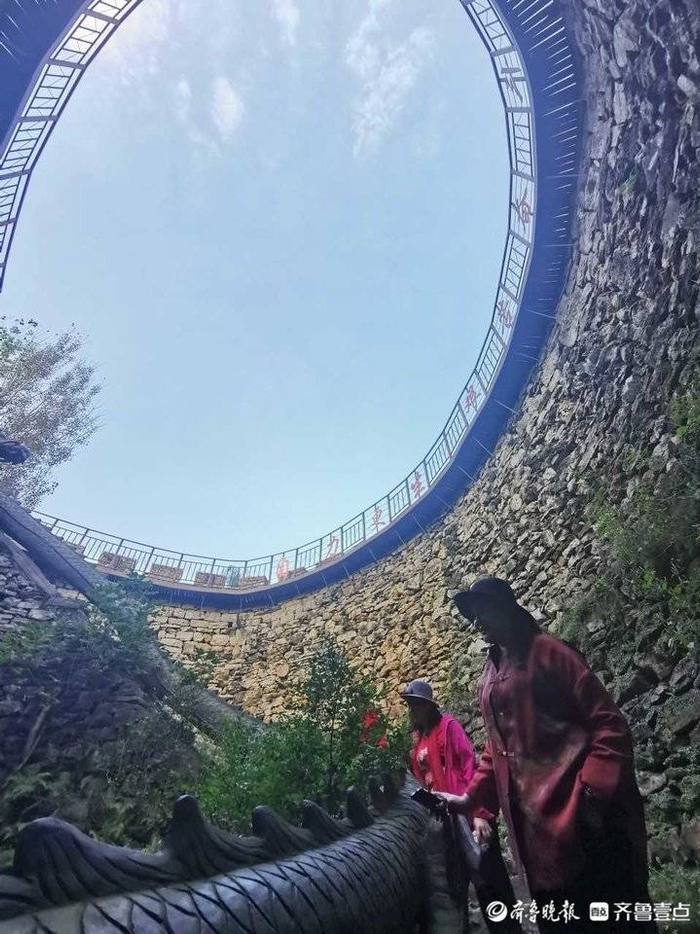 临夏三道街皮货贸易探秘,千年商道的皮革江湖