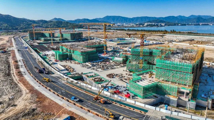 资料图/ 今年2月份的乐园建设现场