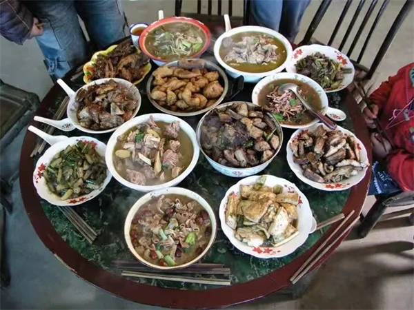 湖南年夜饭（照片来源：扶霞）