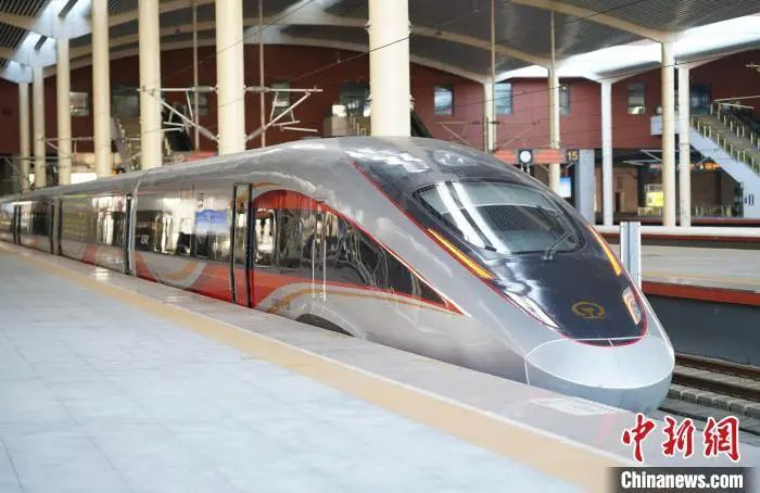 资料图：复兴号动车组。哈铁供图