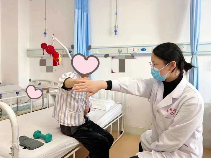 ▲护理人员生活护理