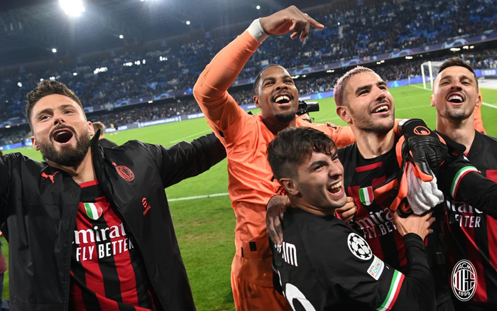 米兰球员庆祝进入欧冠半决赛 图片来源：AC米兰足球俱乐部官方微信