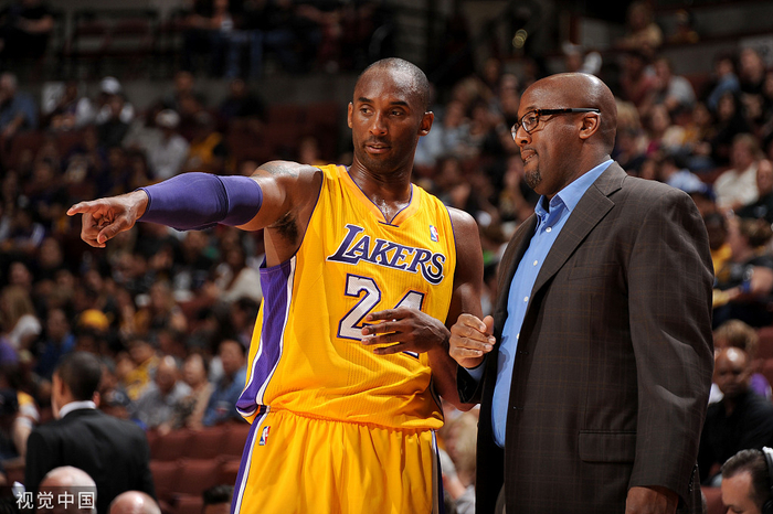 迈克·布朗曾执教湖人和科比。