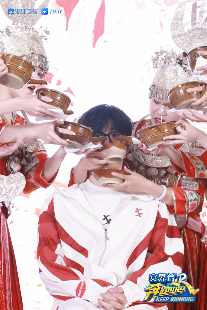 《奔跑吧11》剧照