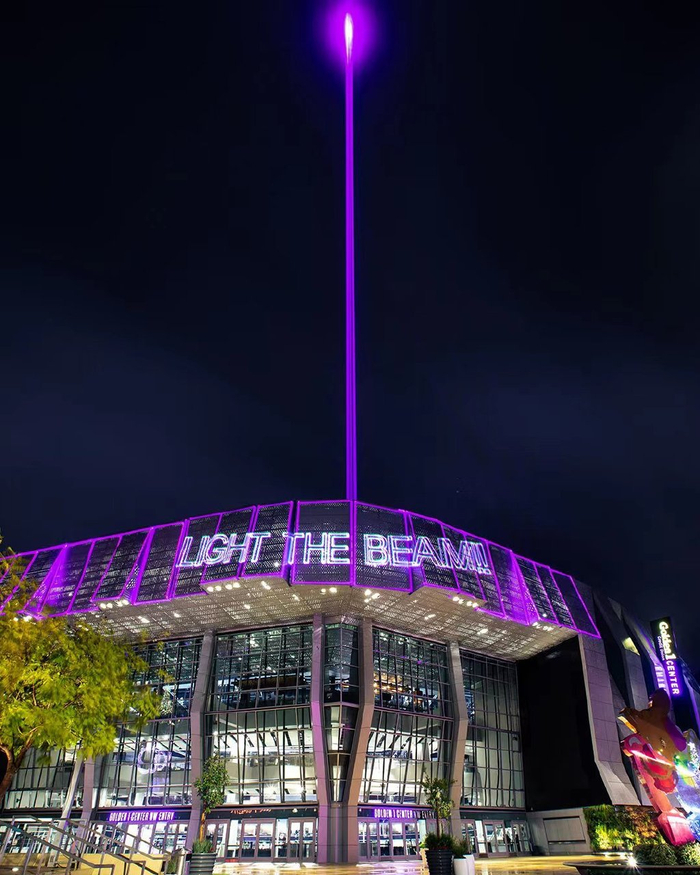 国王主场的光柱。