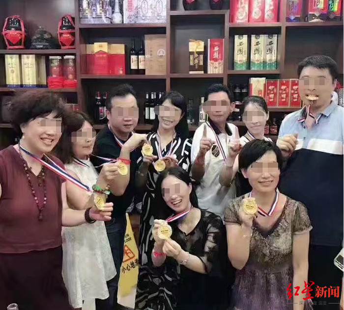 陈大姐提供的合照