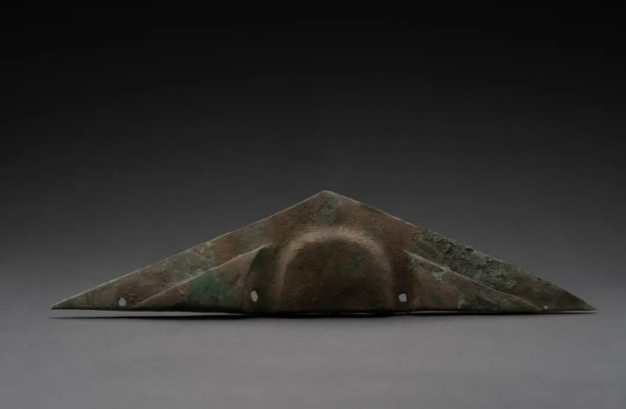 铜眼形器 商 四川广汉三星堆博物馆藏