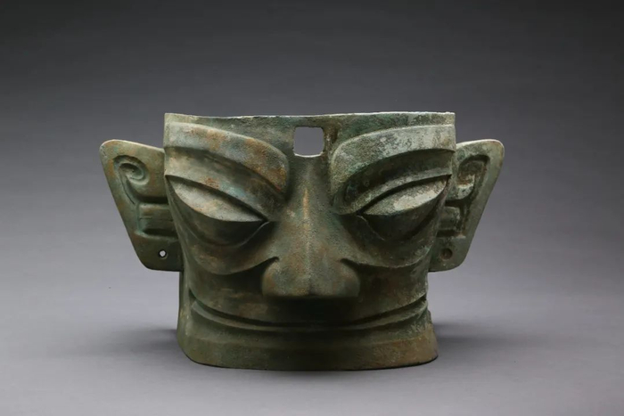 铜人面具 商 四川广汉三星堆博物馆藏