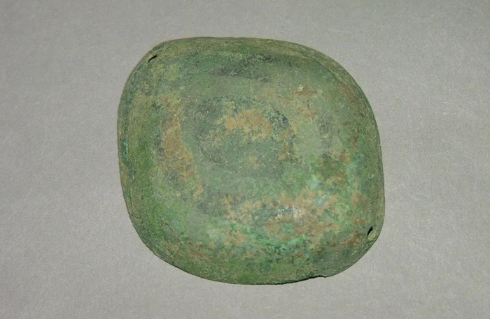 铜眼泡 商 四川广汉三星堆博物馆藏