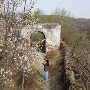 京郊寻古丨京西千年古道，除了蹄窝与堡垒，还藏了北京最大旱梯田_