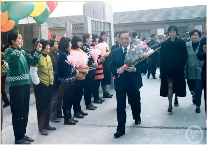 ▲金庸曾多次造访。图片来源 微博大V“读金”