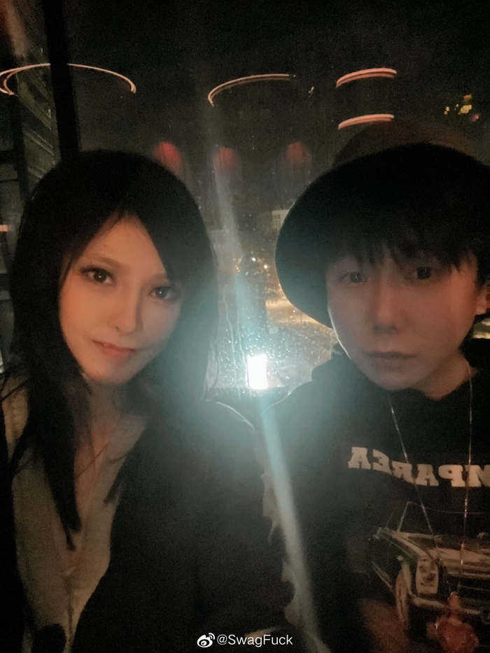时隔二十年的同框🔥MC光光晒出了和“非主流鼻祖”沉珂的合影!|光光|沉珂_新浪新闻