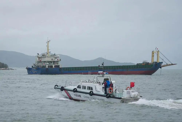 海警正在海上巡逻