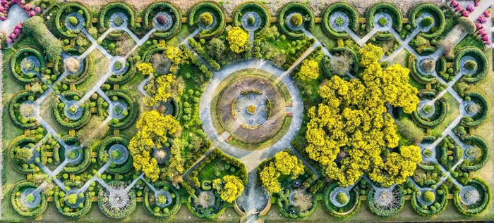 △俯瞰新津花舞人间（图源：视觉中国）