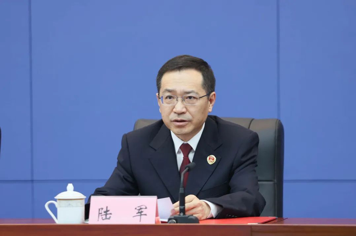 陆军介绍有关情况 李聪冲 摄