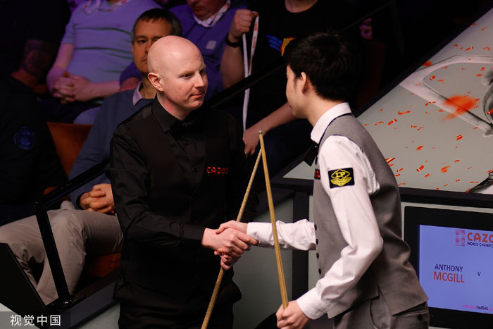 斯佳辉从小就展示出不错的天赋。