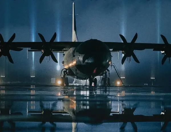 《长空之王》剧照