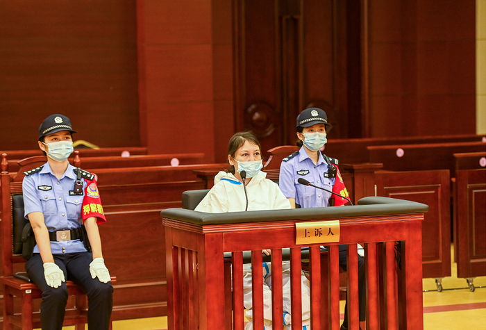 劳荣枝在法庭受审。  江西法院网 资料图