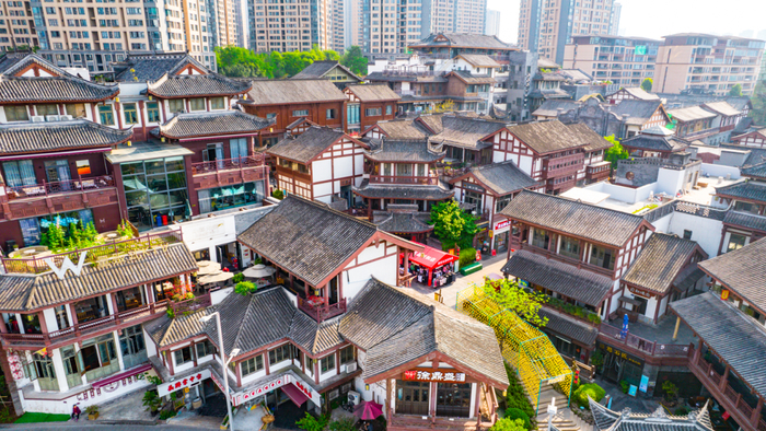 西流沱小镇以吊脚楼为主体，承载着老重庆记忆 邹乐 摄