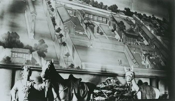 原帝君殿西壁绘有光绪十九年修缮后的宏恩观立体全图（图片来源：京诚集团）