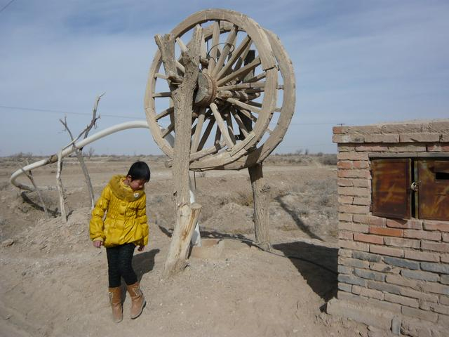 煌辉村的抽水设施已废弃。王文明 摄