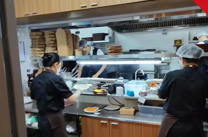 萨莉亚后厨，图/市界摄