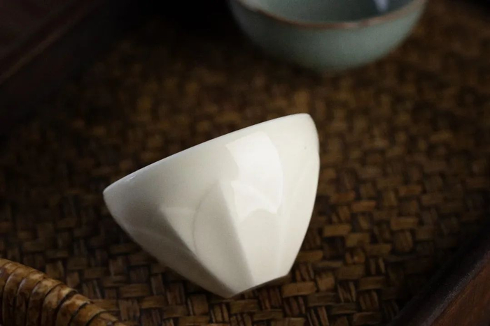 定窑刻花盏