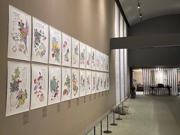 义乌春及草庐美术馆，吴藕汀作品展现场