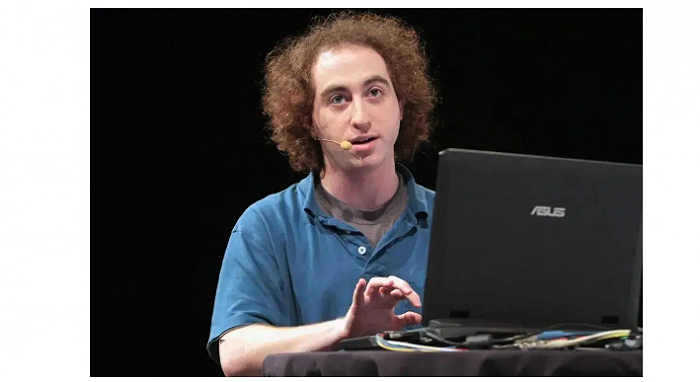 MJ创始人David Holz