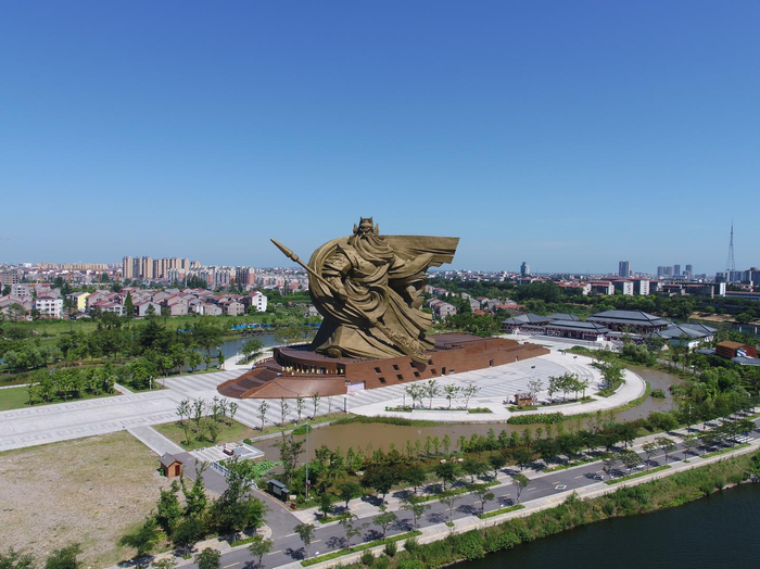 2017年7月21日，航拍湖北荆州巨型关公雕像 资料图片